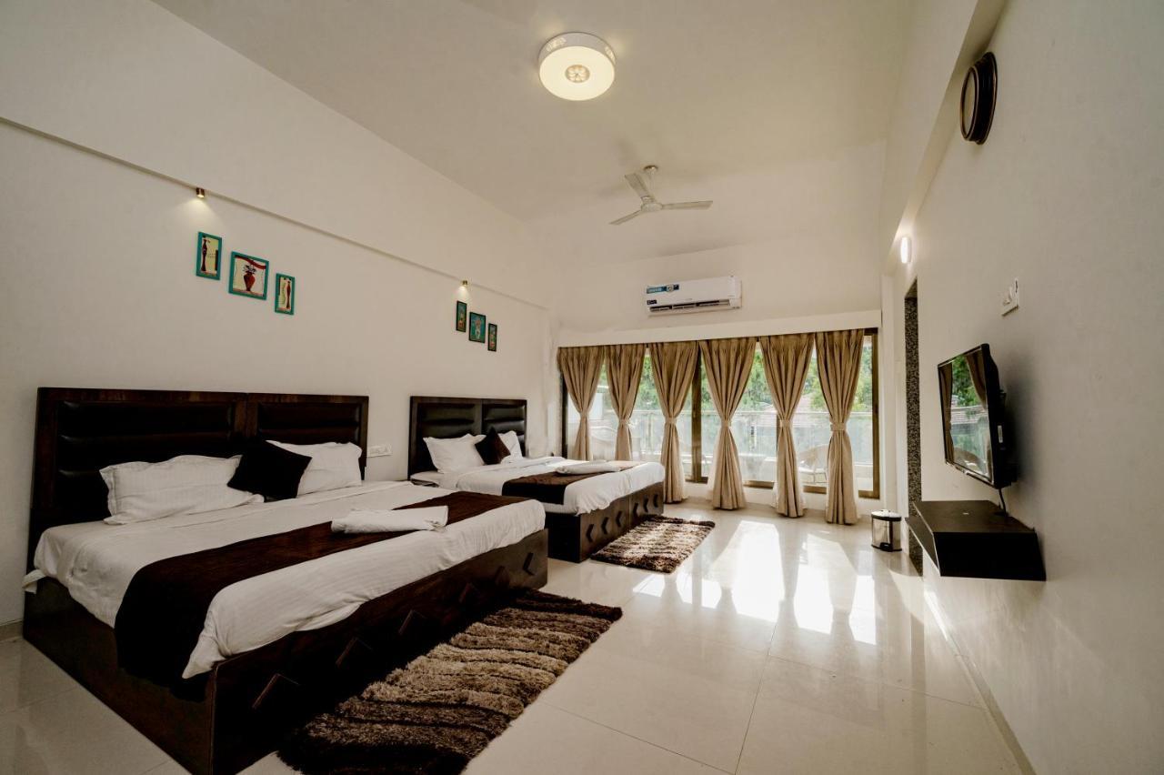 The Retreat-Glasshouse Bungalow إيغاتبوري المظهر الخارجي الصورة
